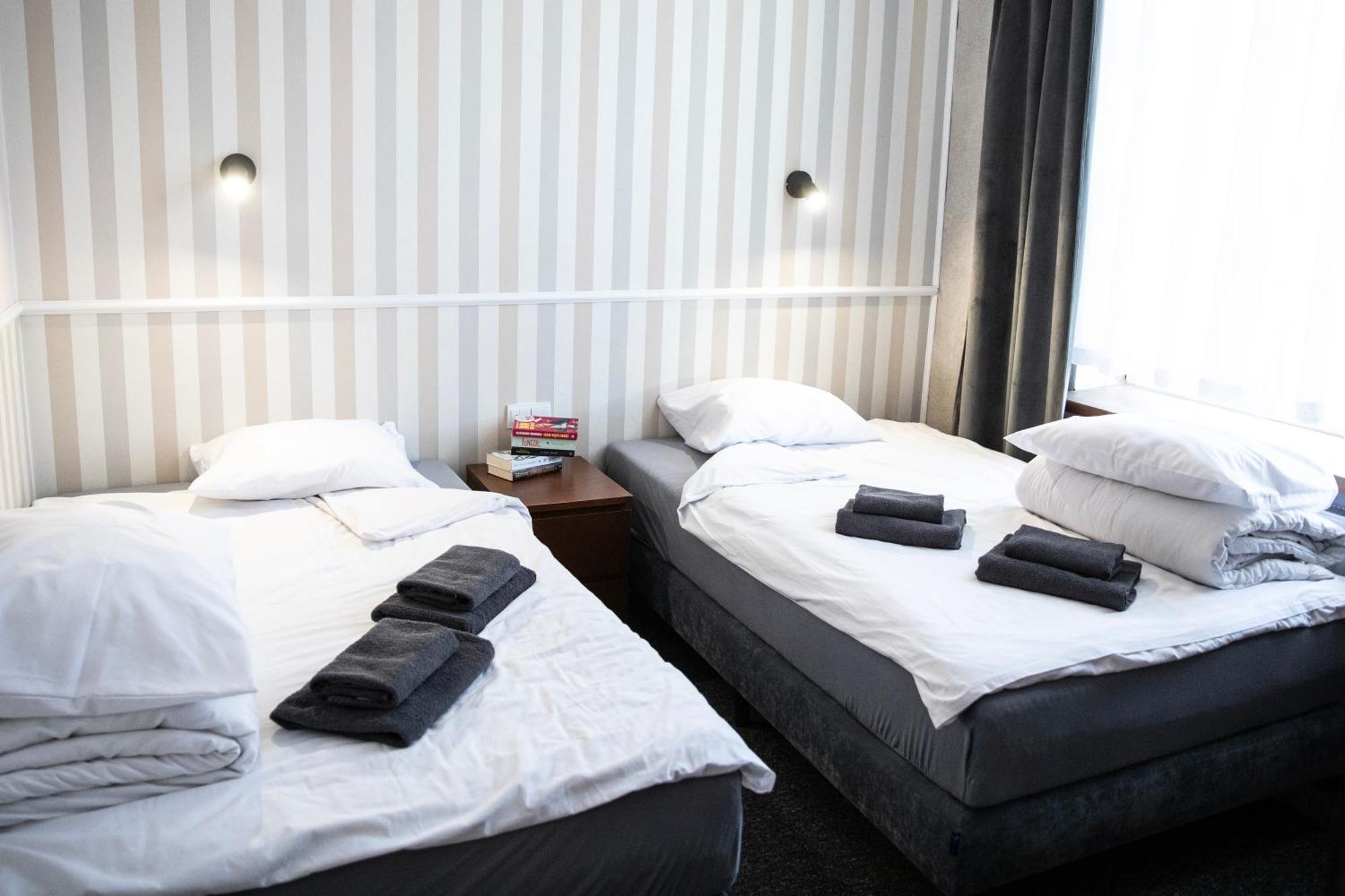 New Adler Bed & Breakfast Лодз Екстериор снимка