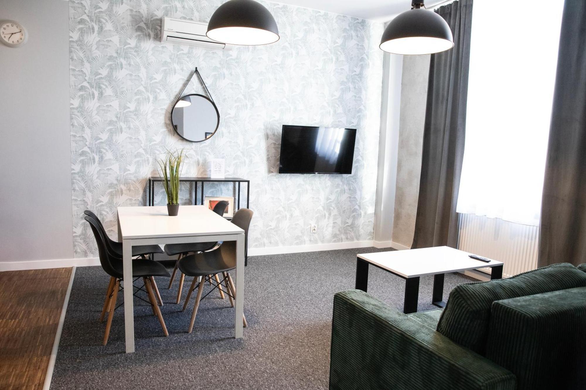 New Adler Bed & Breakfast Лодз Екстериор снимка