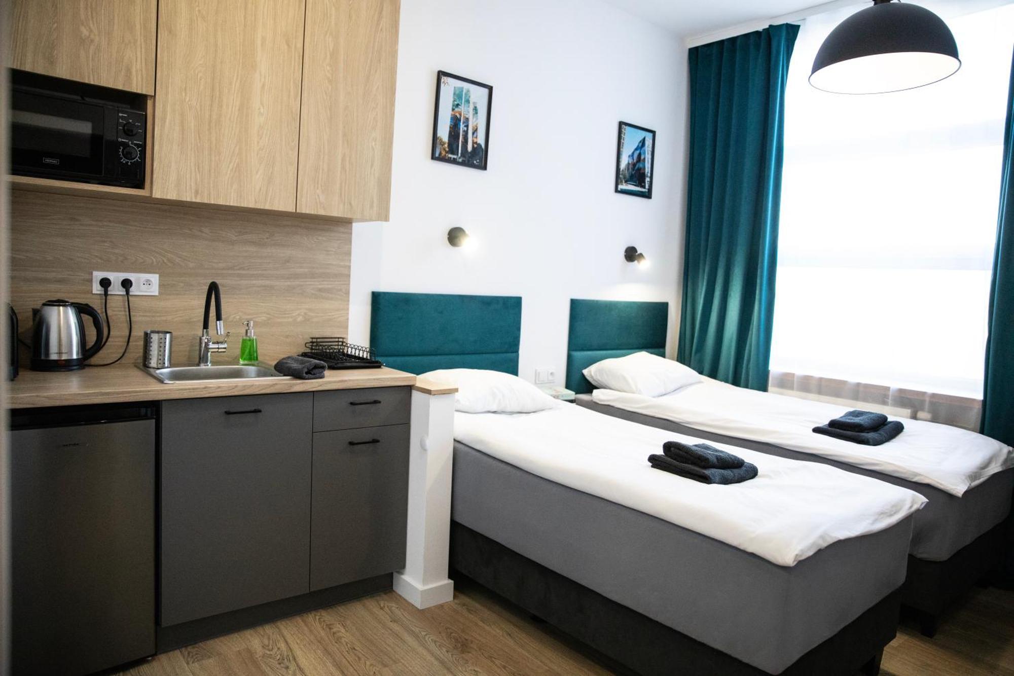 New Adler Bed & Breakfast Лодз Екстериор снимка