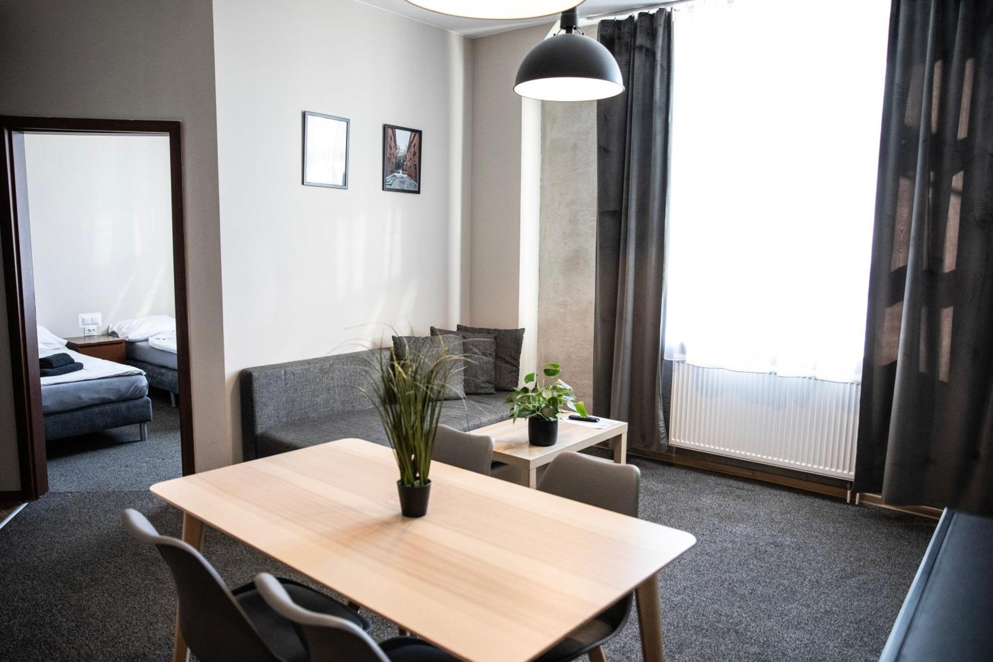New Adler Bed & Breakfast Лодз Екстериор снимка