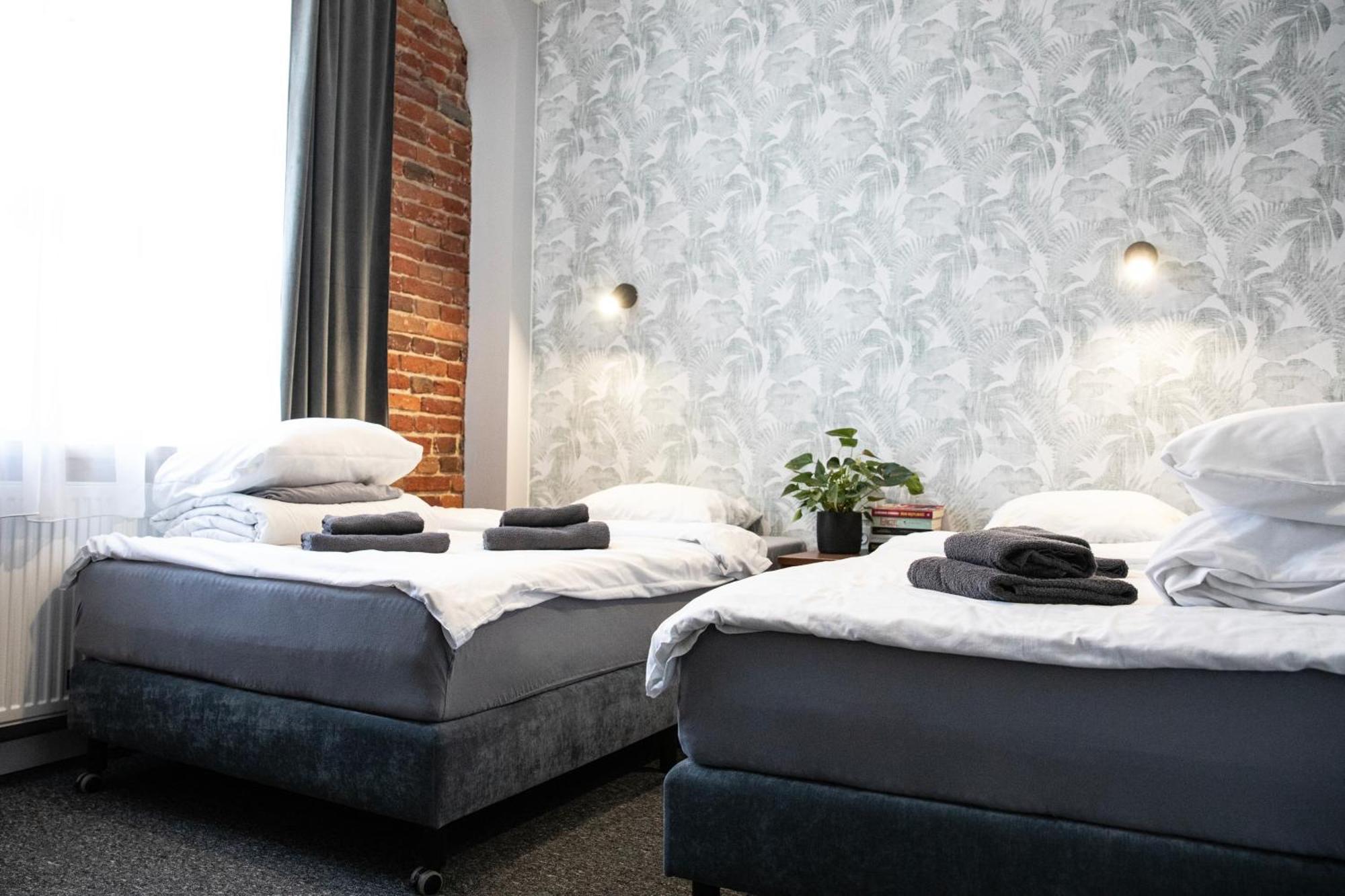 New Adler Bed & Breakfast Лодз Екстериор снимка
